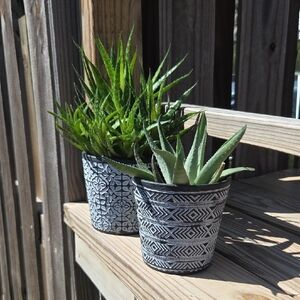 Aztec Geometric Embossed Ceramic Pottery 4.5" Planter Set Of Two